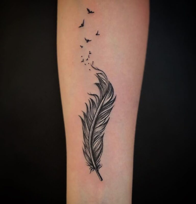 Top Tattoos For Women With A Beautiful Meaning - CL10