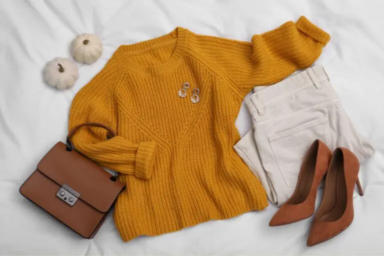 15 Perfect Thanksgiving Outfit Ideas for Curvy Women to Shine