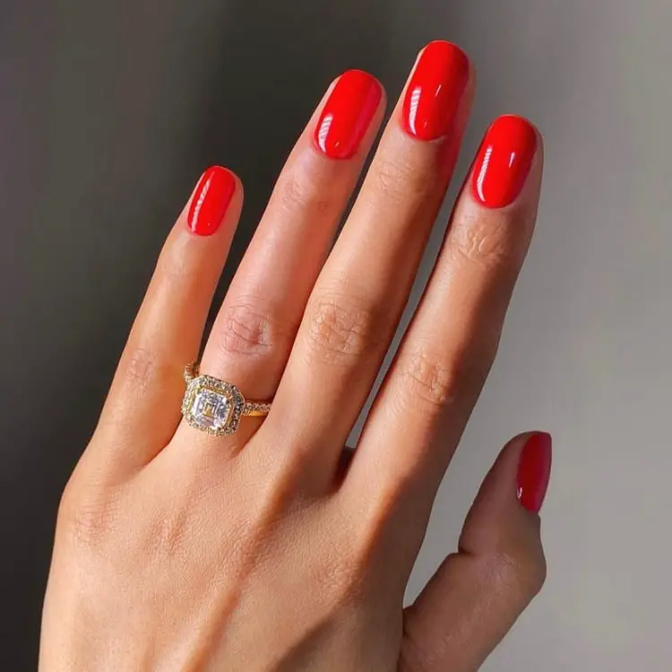 Graduation nail ideas to stand out